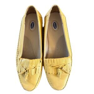 Dr. Scholl’s Women’s 11M Yellow Leather Kiltie Tasseled Slip On Loafer